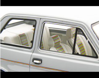 Fiat 126 Personal 4 Silver 1978 Grigio Laudoracing 1:18 Resinemodell (Türen, Motorhaube... nicht zu öffnen!)